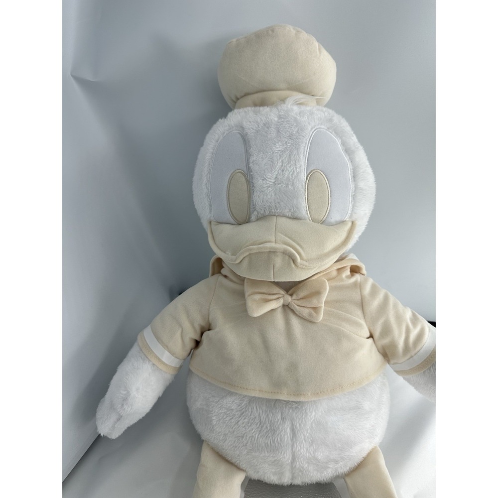 RARE Vintage White Donald Duck Plush from Tokyo Disneyland Japan New with Tags
